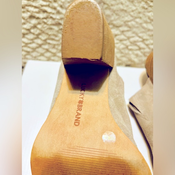 Lucky Brand beige slip on high heeled mule boots - Picture 5 of 10